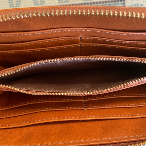 Tory Burch Bombe Leather Zip Around Continental Wallet, Rust - Picture 5 of 9